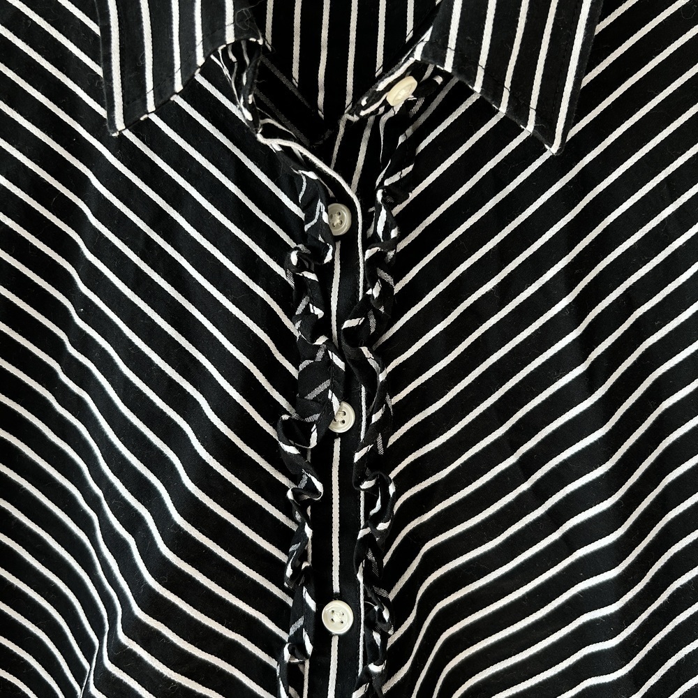 Tommy Hilfiger Women's Button Down Black & White Striped Ruffle Blouse Size 8 - Picture 11 of 11